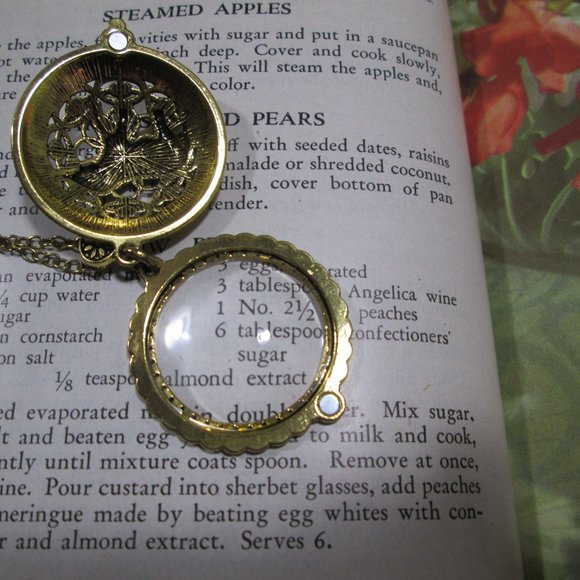 Golden Brass ELEPHANT Loupe Necklace 5X Magnifying Lens - Picture 6 of 8